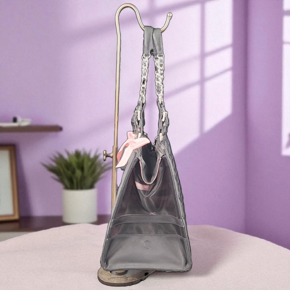 **Limited edition, dog carrier Brighton My Flat In London. Perfect Like New - Picture 5 of 15